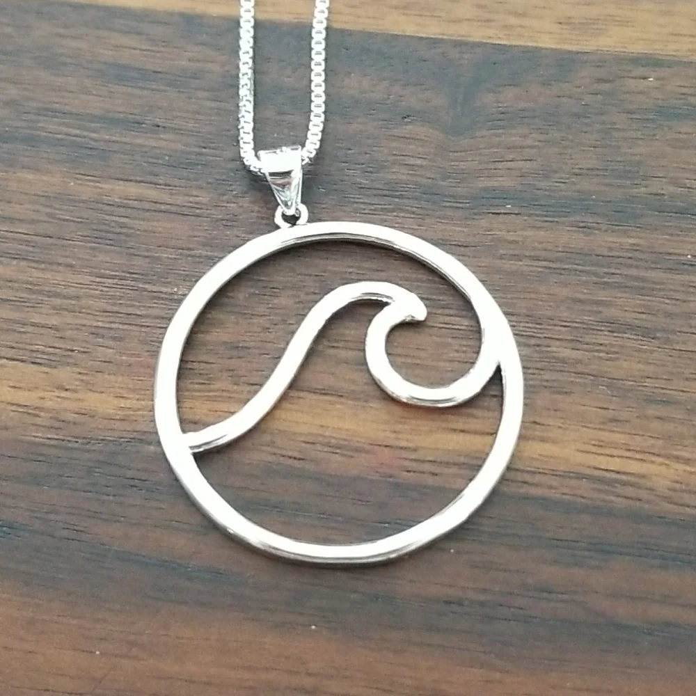 Beachy Wave Necklace - Picture 2 of 6